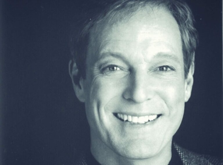 Richard Chamberlain main.jpeg effected