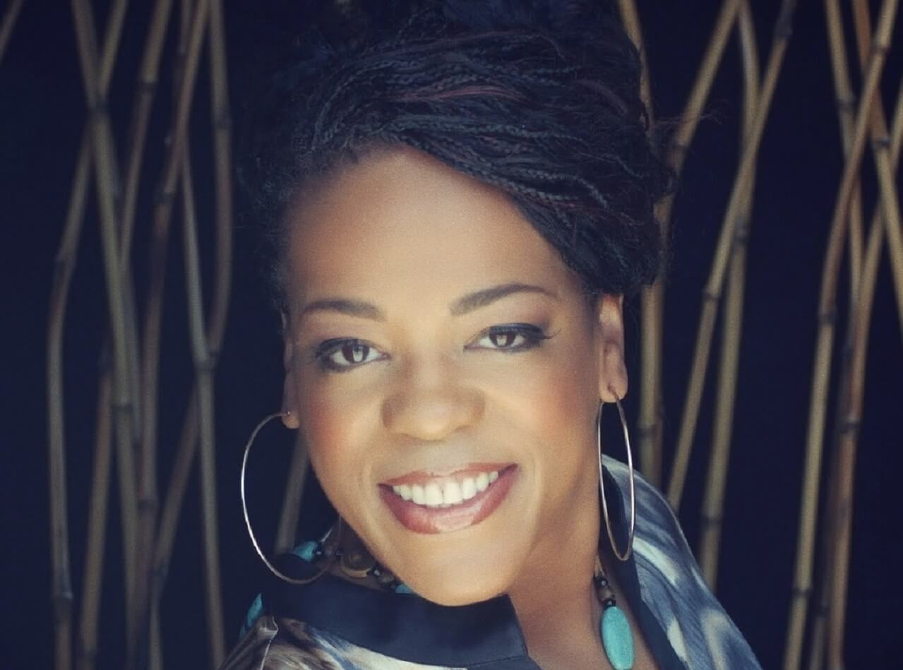 Evelyn Champagne King.JPG effected