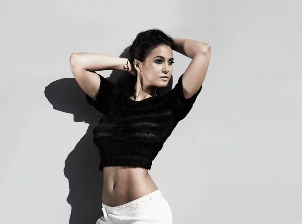 emmanuelle chriqui MN2S