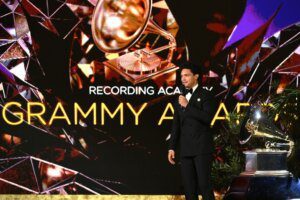 2022-grammy-awards-trevor-noah-1-copy