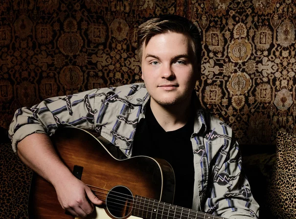Caleb Lee Hutchinson