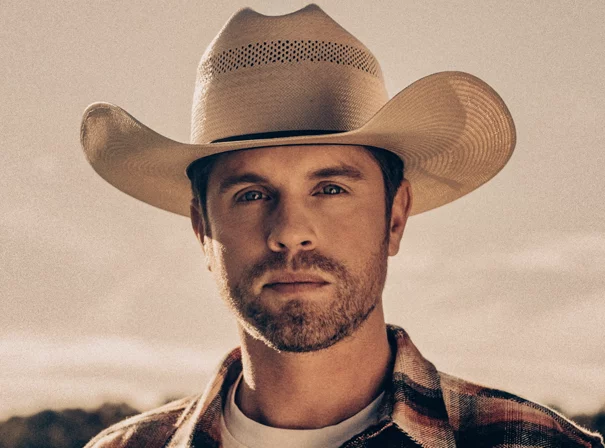 Dustin Lynch