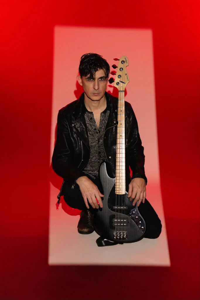 SAMLOW RED Bass Jay Soundo Photo