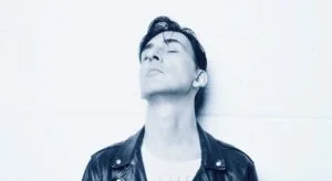 SAMLOW standing full size Vanity Studio UK