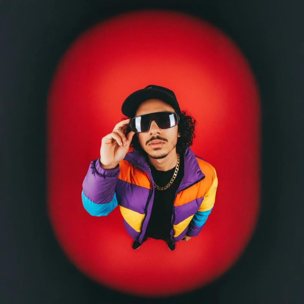 bold fisheye portrait 1f100023 4b9e 6a50 a345 34e56610ea38 2 2