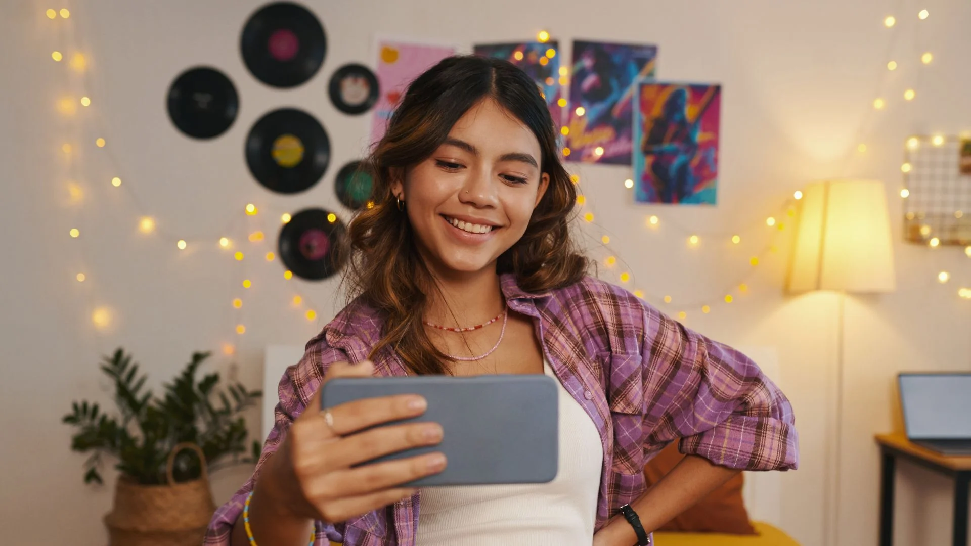 What Type of Content Should Music Artists Post on Social Media?