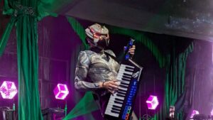 Artist Spotlight: Avian Invasion