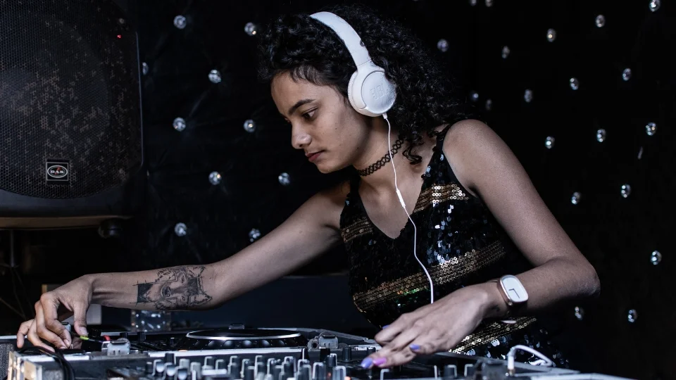 Remixes, Edits, and Bootlegs: How Dance Producers Build a Reputation the Right Way