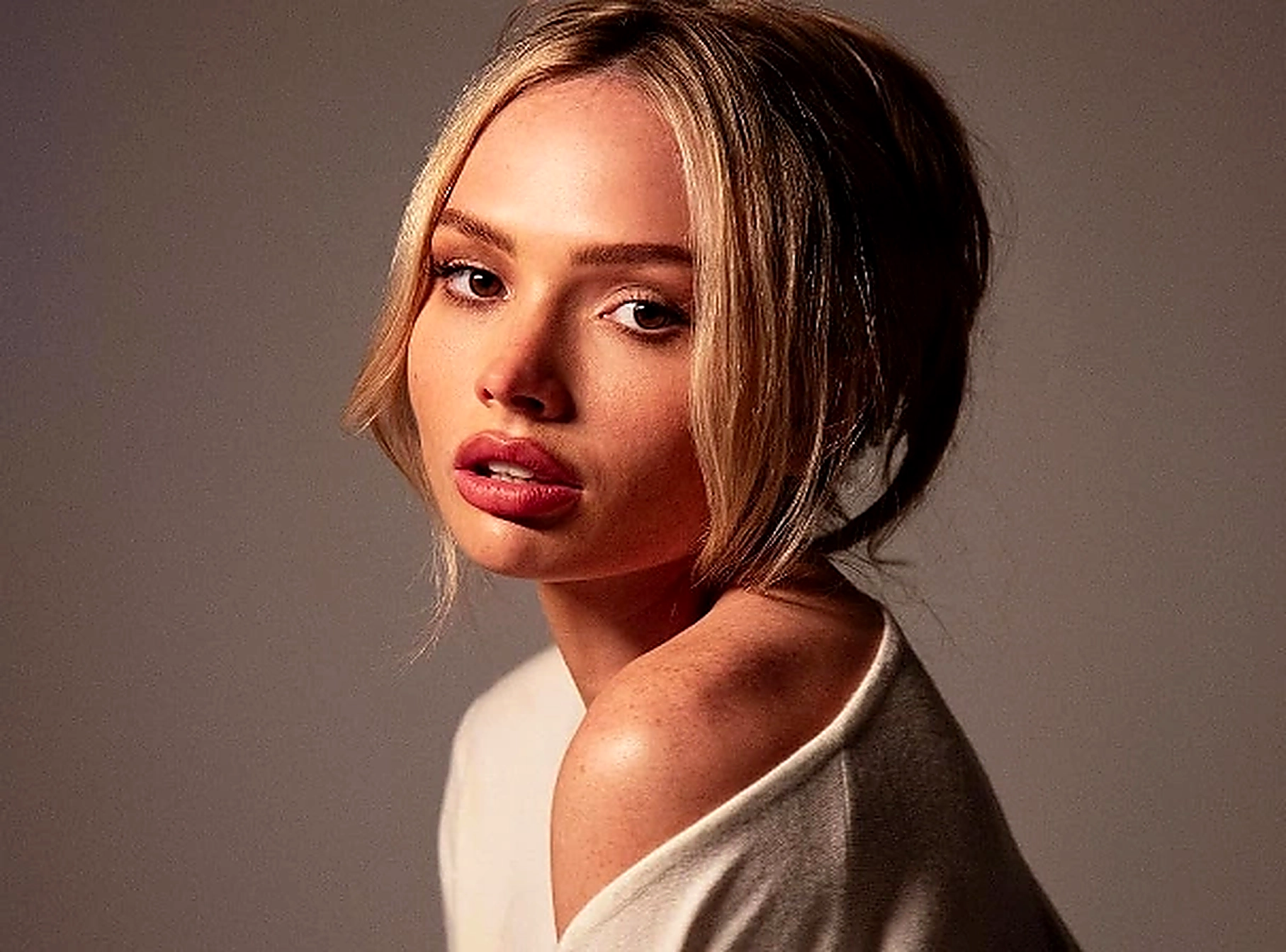 natalie alyn lind