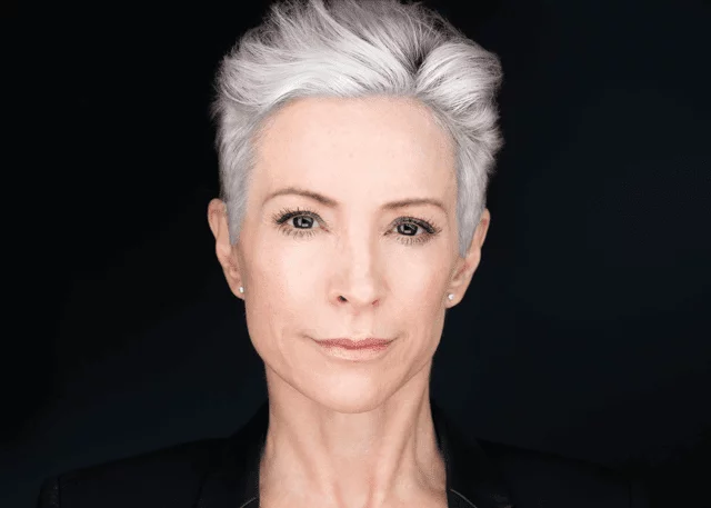 Nana Visitor MN2S