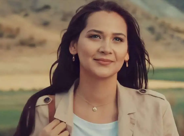 Gülsim Ali