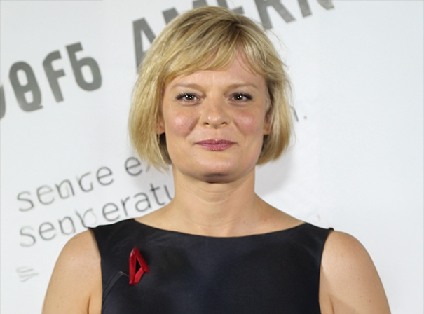 3) Martha Plimpton