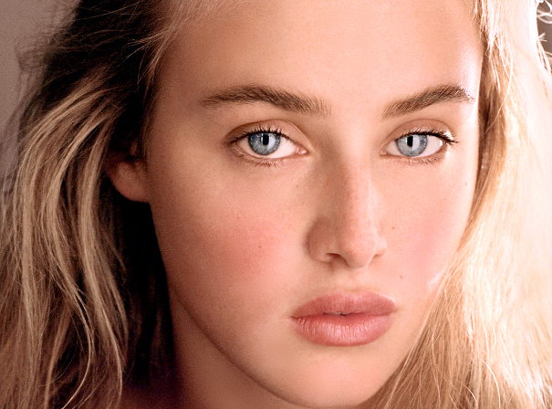 Anna Van Patten