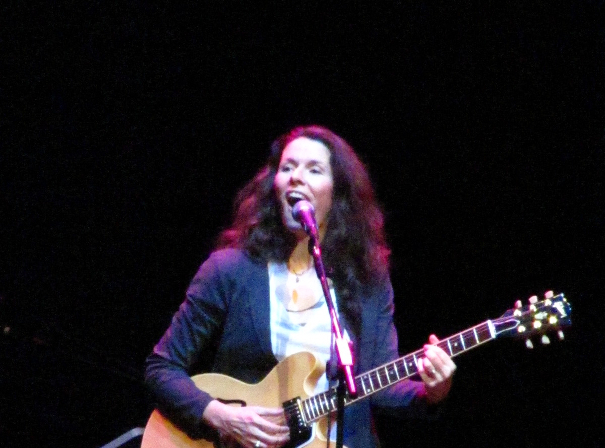 Edie Brickell