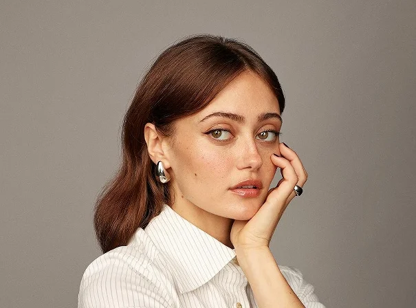 Ella Purnell