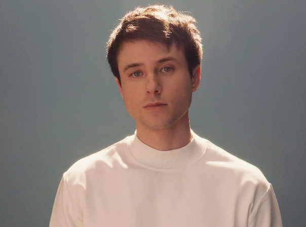 Alec Benjamin