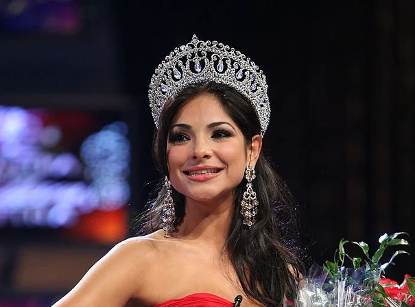 Alejandra Espinoza