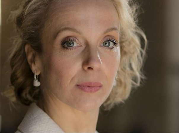 Amanda Abbington