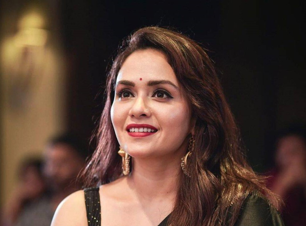Amruta Khanvilkar