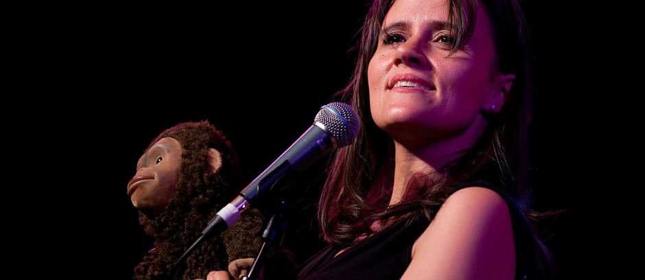 Nina Conti live